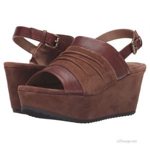 Trask Shari Wedge Sandal (9)